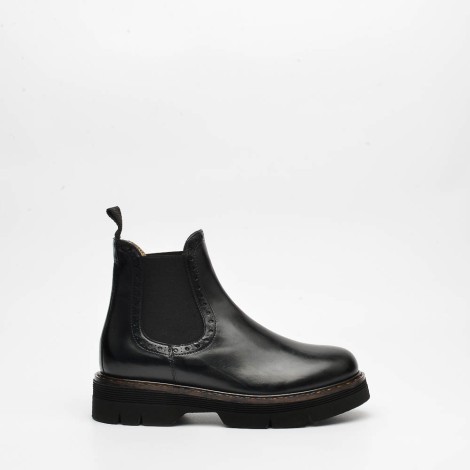 Stivaletto in pelle nero