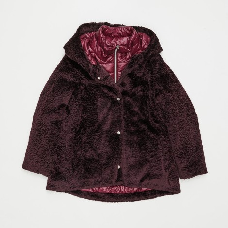 <p>Cappotto in tessuto color vino</p>