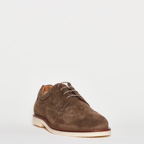 <p>Scarpa classica in camoscio marrone</p>