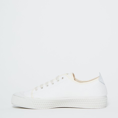 <p>Sneakers in tessuto bianco</p>