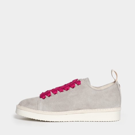 Sneakers in pelle scamosciata grigia laccio fuxia