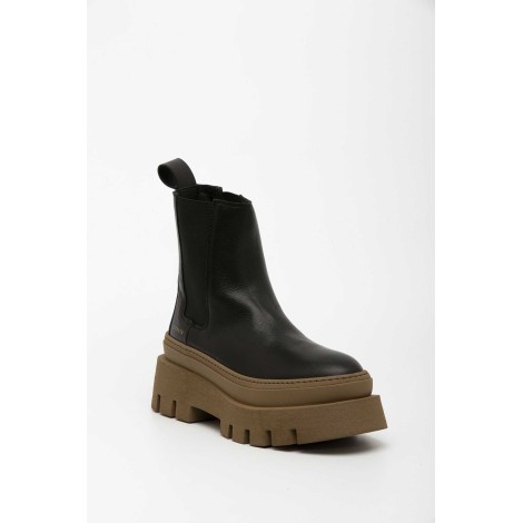 CONTRAST SOLE LEATHER BOOTS