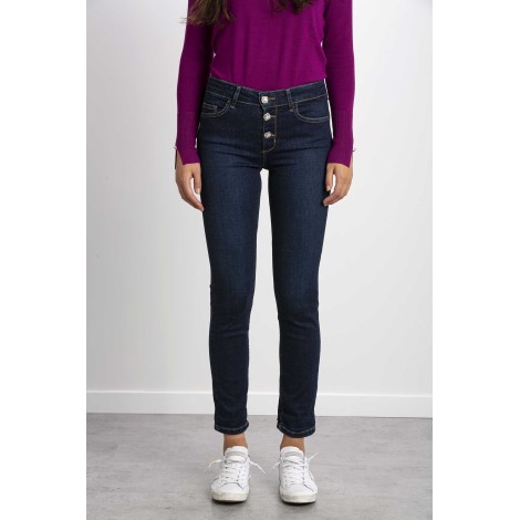 Bottom up skinny jeans with buttons