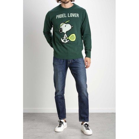 Green men sweater with Snoopy print