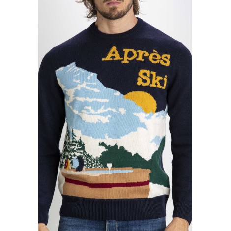 Man sweater with postcard