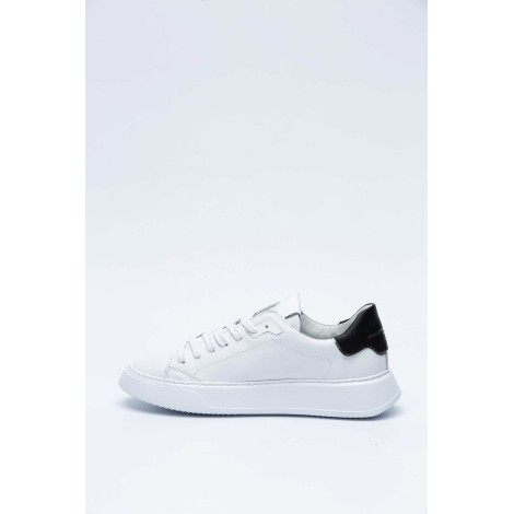 <b>\TEMPLE VEAU\</b> SNEAKER