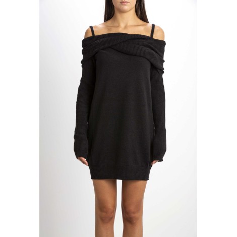 DRESS IN KNIT SHOULDERS UNCOVERED