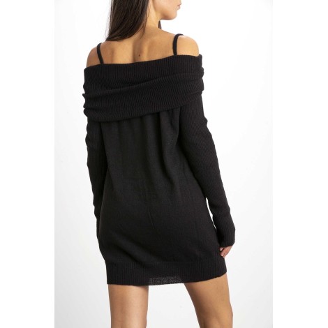 DRESS IN KNIT SHOULDERS UNCOVERED