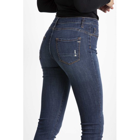 JEANS JENNIFER KAO