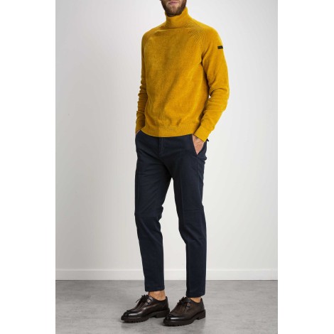 KNIT VELVET TURTLENECK