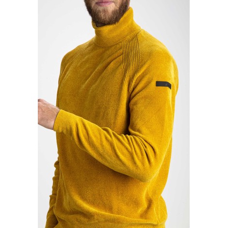 KNIT VELVET TURTLENECK