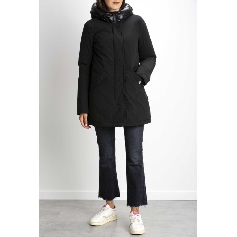 Arctic Parka Luxury with glossy details