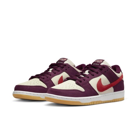 Nike SB Dunk Low Skate Like a Girl