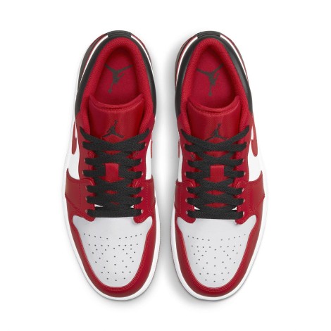 Jordan 1 Low Bulls