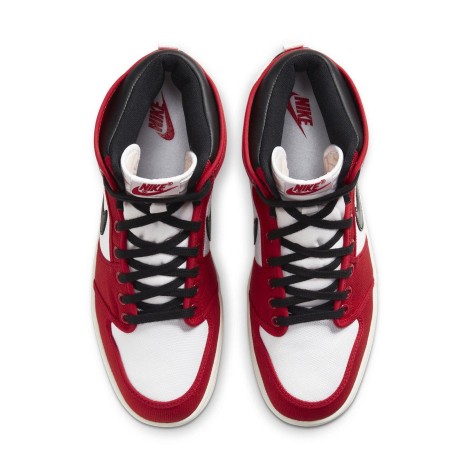 Jordan 1 Retro AJKO Chicago (2021)