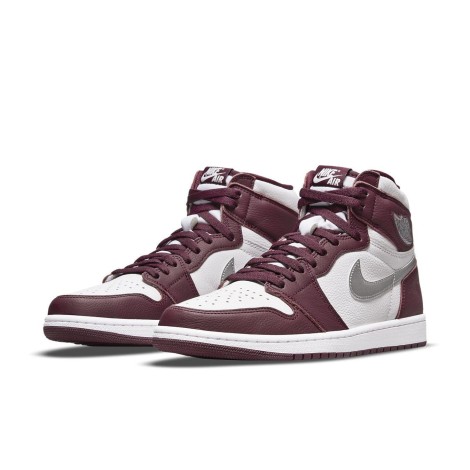 Jordan 1 Retro High OG Bordeaux