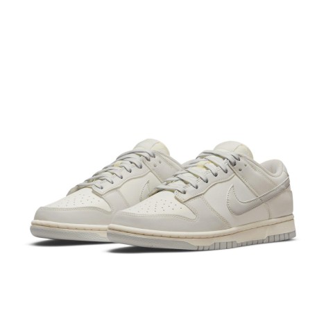 Nike Dunk Low Sail Light Bone (W)