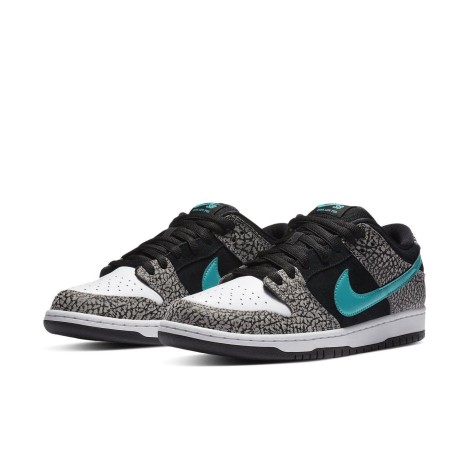 Nike SB Dunk Low atmos Elephant