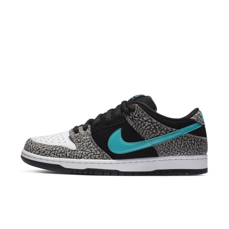 Nike SB Dunk Low atmos Elephant