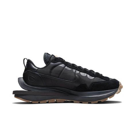 Nike Vaporwaffle sacai Black Gum