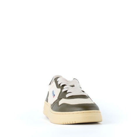 Sneakers in pelle e tessuto verdone