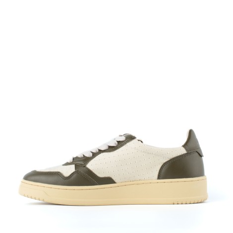 Sneakers in pelle e tessuto verdone