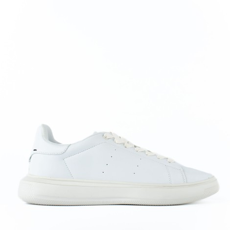 Sneakers in simil pelle bianca