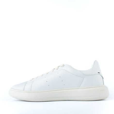 Sneakers in simil pelle bianca