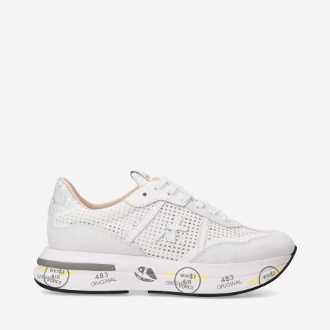 Sneakers Cassie 6341 in pelle traforata ghiaccio