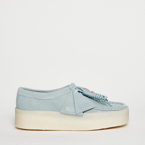 Scarpa bassa Wallabee Cup in pelle scamosciata azzurra