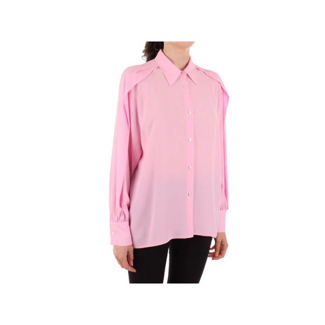 Camicia rosa con pieghe