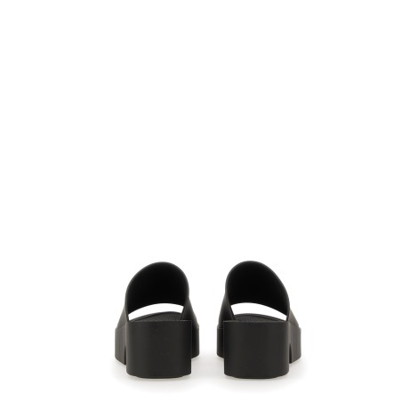 xocoi mula sandal.