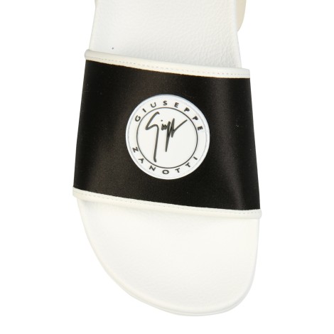 giuseppe zanotti rubber slide sandals