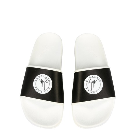 giuseppe zanotti rubber slide sandals