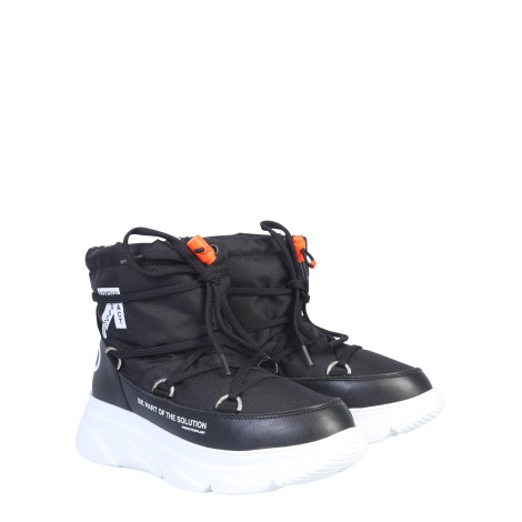 forward nylon boot