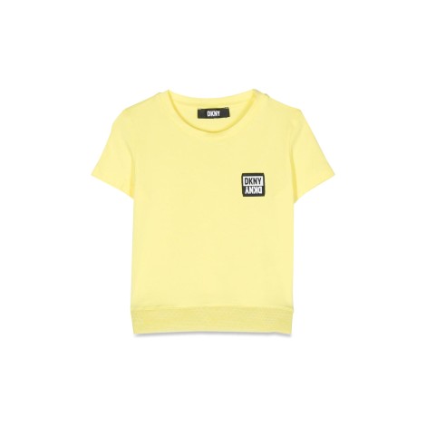 dkny small logo t-shirt