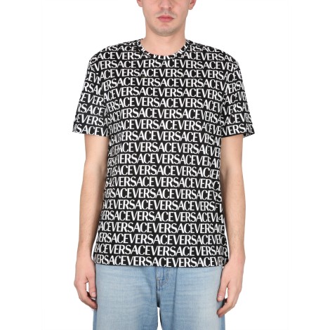 versace allover logo t-shirt