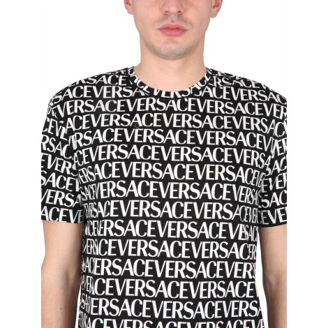 versace allover logo t-shirt