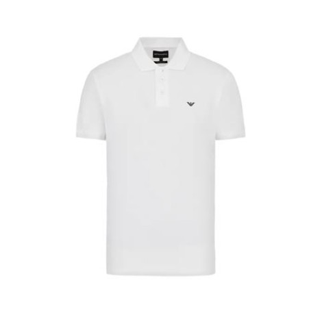 Polo di Emporio Armani, da uomo, colore bianco. Modello realizzato in cotone piquet. Caratterizzato da maniche corte e dettaglio logo sul davanti. Colletto classico con chiusura a tre bottoni. Vestibilità regolare. 