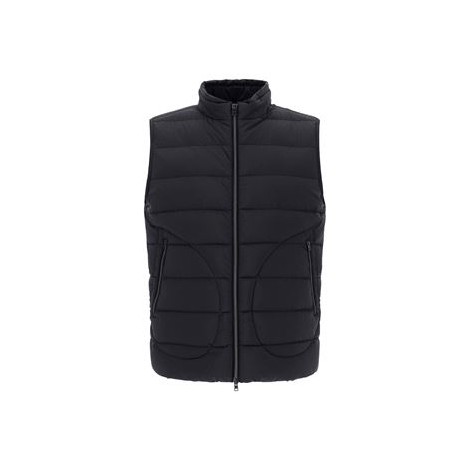 Giubbino di HERNO, da uomo, colore blu. Modello gilet, realizzato in nylon. Caratterizzato da tasche laterali con zip, coulisse regolabile sul fondo e colletto a fascia. Chiusura con zip. Vestibilità regolare.  