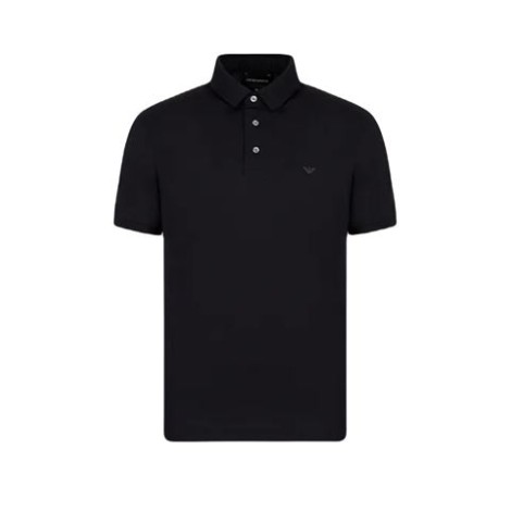 Polo in jersey misto lyocell Armani Sustainability Values a bassissimo impatto ecologico che ha sull'ambiente. Chiusura parziale con bottoni , maniche corte e ricamo aquila a tono. 