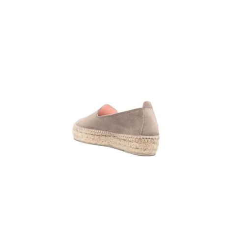 Espadrillas HAMPTONS, di Manebì, da donna, colore taupe. Modello realizzato in pelle di vitello. Caratterizzato da soletta con logo e suola in gomma. 