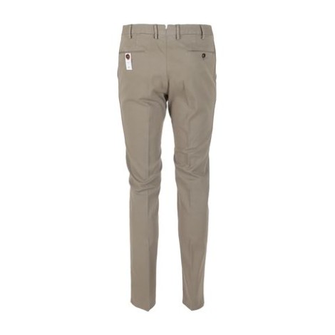 Pantalone di Pt Torino, da uomo, colore tortora. Modello superslim, caratterizzato da tasche anteriori e tasche posteriori a filetto e bottone. Chiusura con zip e bottone.  Vestibilità slim.  