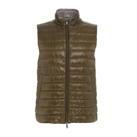 Gilet di Herno da uomo, color verde. Modello reversibile con interno grigio perla, collo a lupetto e orlo curvo. Caratterizzato da chiusura frontale con zip, due tasche laterali con bottoni e due tasche con zip. 