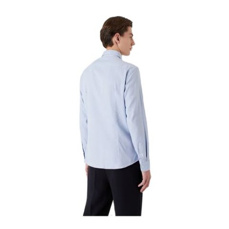 Camicia di Emporio Armani, da uomo, colore azzurro. Modello realizzato in popeline di cotone. Caratterizzato da maniche lunghe, dettaglio logo e polsini con bottoni. Colletto classico. Chiusura con bottoni. Vestibilità regolare. 