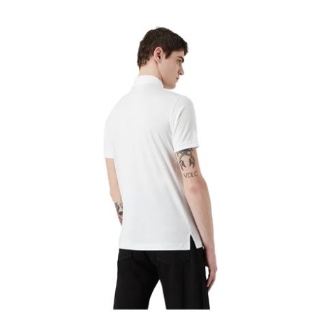 Polo di Emporio Armani, da uomo, colore bianco. Modello a maniche corte, realizzato in fibra tencel. Caratterizzato da dettaglio micro logo tono su tono e colletto classico con chiuusra a tre bottoni. Vestibilità regolare. 