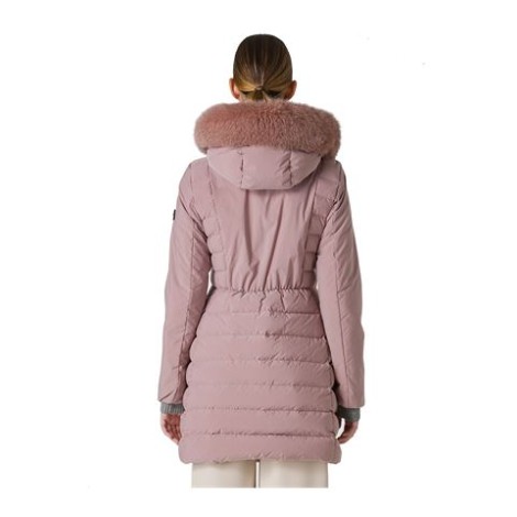 Giubbino SERIOLA ML04 FUR, Peuterey, da donna, colore rosa. Realizzato in tessuto tecnico leggero, polveroso al tatto per la temperatura di tintura e idrorepellente. Il capo è impreziosito da un bordo staccabile in pelliccia di volpe a contorno del cappuc