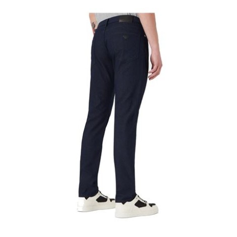 Pantalone di EMPORIO ARMANI, da uomo, colore blu. Modello a cinque tasche, caratterizzato da chiusura con zip e bottone. Passanti per cintura. Vestibilità regolare. 