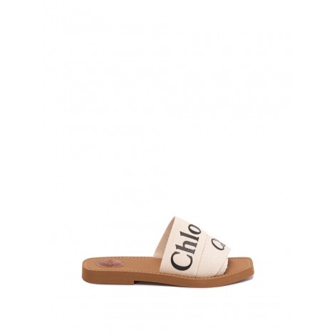 Chloe `Woody` Mules