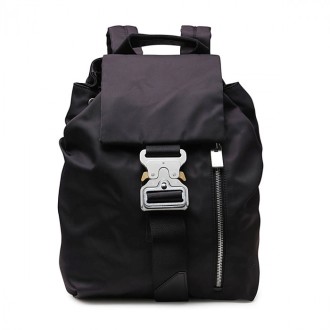 shops that sell backpacks